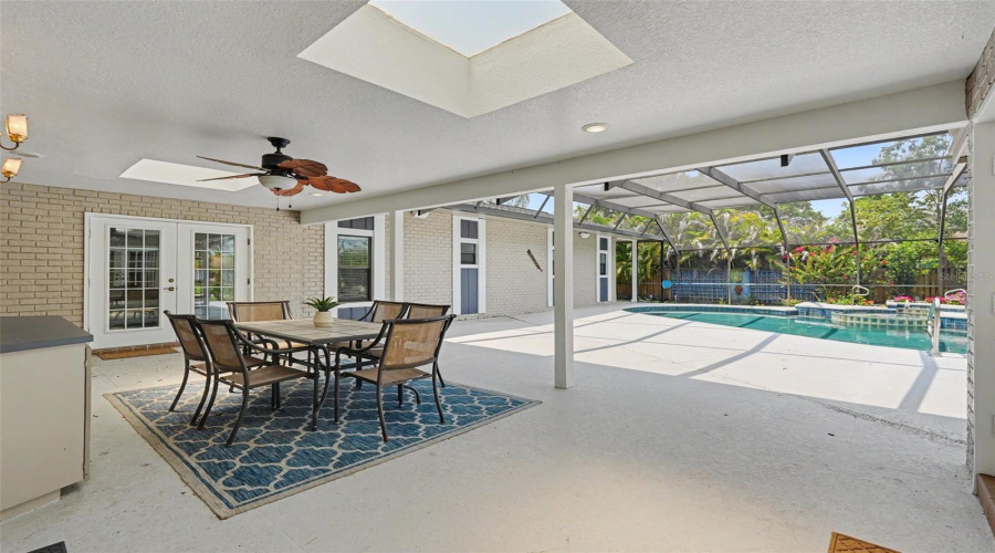 Oldsmar, Florida 34677, 4 Bedroom Bedrooms, ,4 Bathroombathrooms,Residential,For Sale,Holly Hill,0,Mfrtb8529182