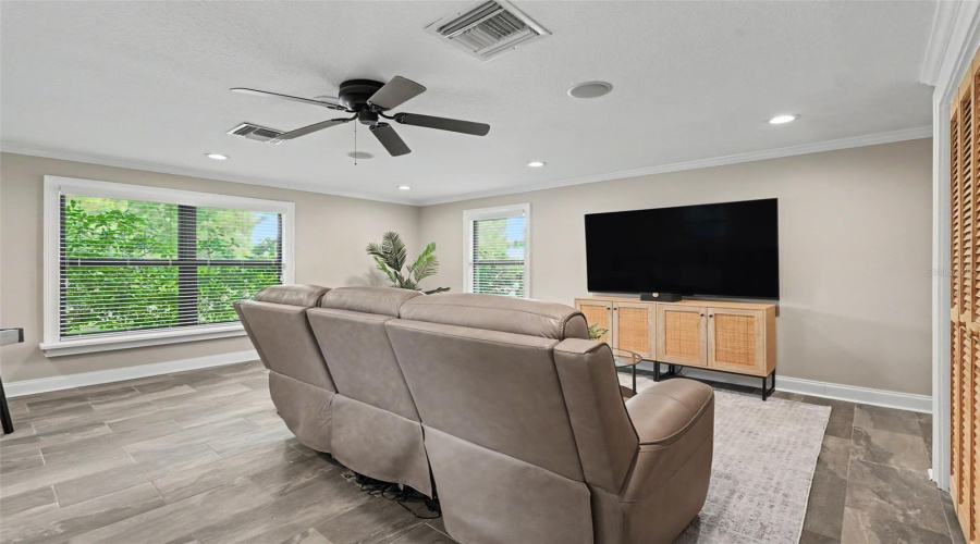 Oldsmar, Florida 34677, 4 Bedroom Bedrooms, ,4 Bathroombathrooms,Residential,For Sale,Holly Hill,0,Mfrtb8529182