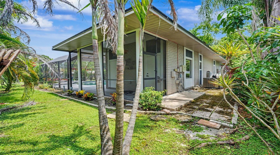 Oldsmar, Florida 34677, 4 Bedroom Bedrooms, ,4 Bathroombathrooms,Residential,For Sale,Holly Hill,0,Mfrtb8529182