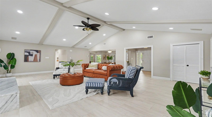 Oldsmar, Florida 34677, 4 Bedroom Bedrooms, ,4 Bathroombathrooms,Residential,For Sale,Holly Hill,0,Mfrtb8529182