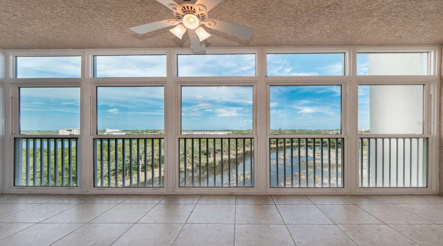 St Petersburg, Florida 33708, 2 Bedroom Bedrooms, ,2 Bathroombathrooms,Residential,For Sale,Shoreline,0,Mfrtb8471256