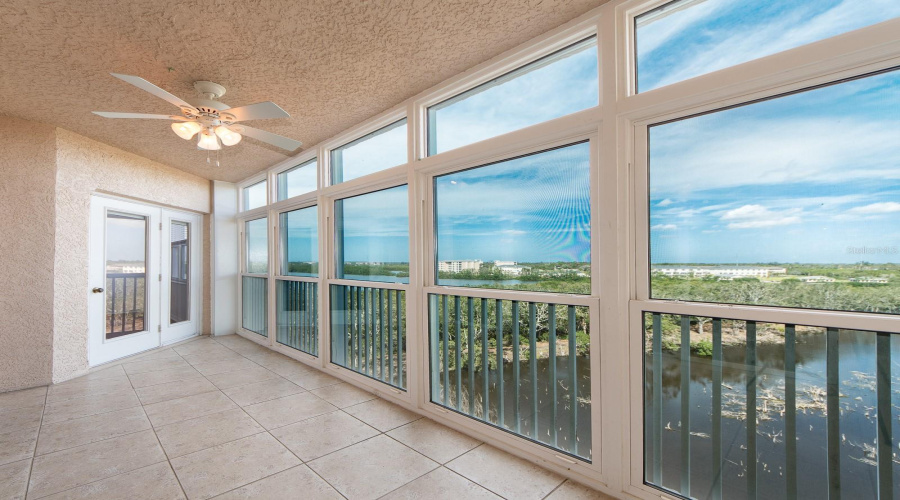 St Petersburg, Florida 33708, 2 Bedroom Bedrooms, ,2 Bathroombathrooms,Residential,For Sale,Shoreline,0,Mfrtb8471256