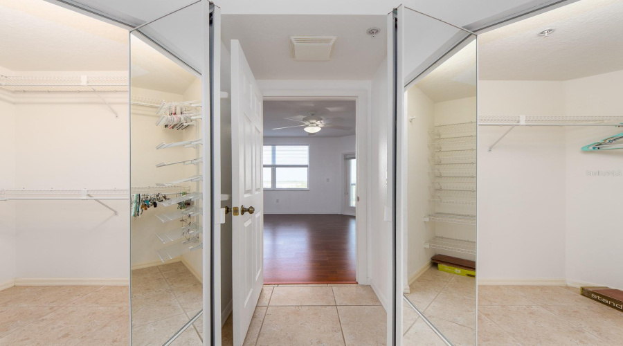 St Petersburg, Florida 33708, 2 Bedroom Bedrooms, ,2 Bathroombathrooms,Residential,For Sale,Shoreline,0,Mfrtb8471256