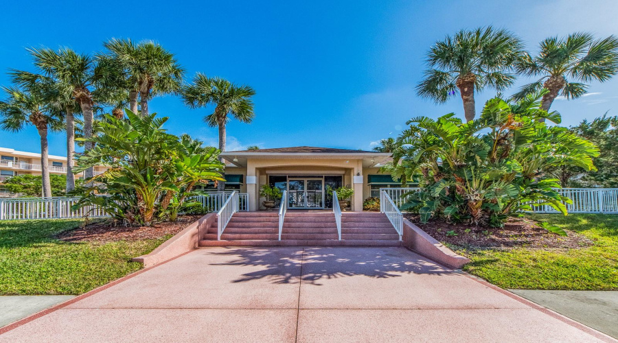 St Petersburg, Florida 33708, 2 Bedroom Bedrooms, ,2 Bathroombathrooms,Residential,For Sale,Shoreline,0,Mfrtb8471256