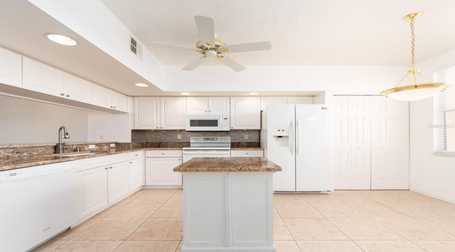 St Petersburg, Florida 33708, 2 Bedroom Bedrooms, ,2 Bathroombathrooms,Residential,For Sale,Shoreline,0,Mfrtb8471256
