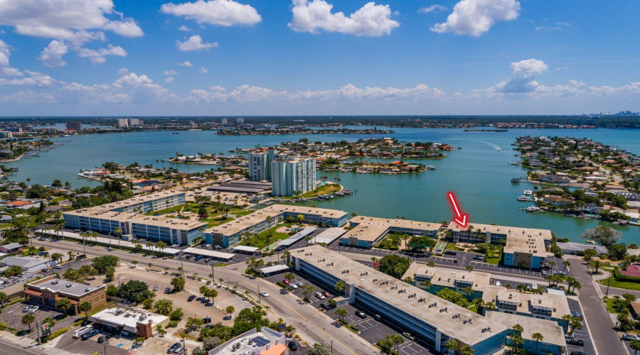 Waterfront Bldg &Amp; 282 Units In Sylvette Condos Sharing The Common Expenses.
