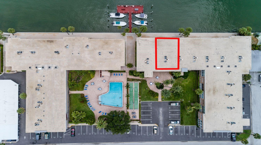 Unit, Dock/Fishing Pier, Courtyard, Pool (1 Of 2) &Amp; Shuffleboard/Grilling Area.