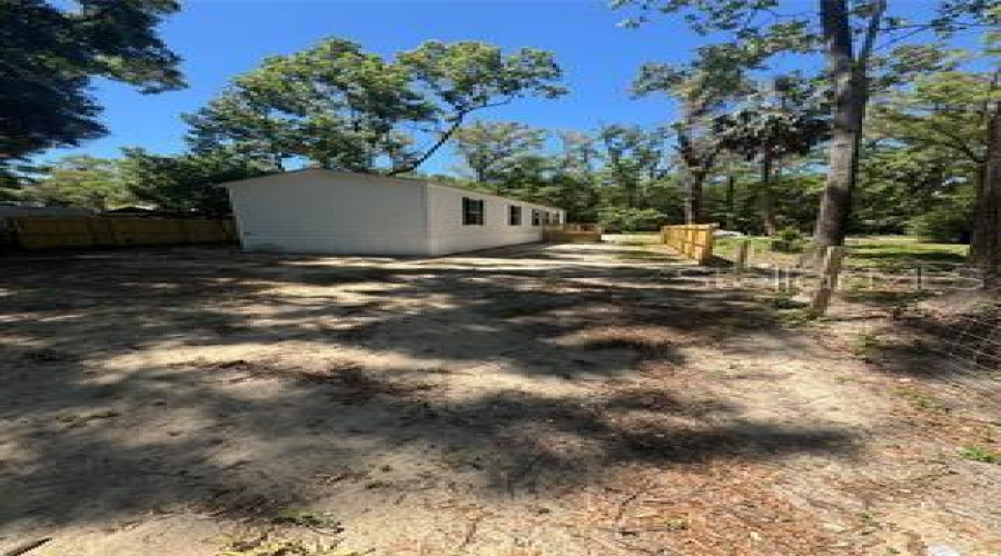 Trenton, Florida 32693, 3 Bedroom Bedrooms, ,2 Bathroombathrooms,Residential,For Sale,82Nd,0,Mfrgc540588