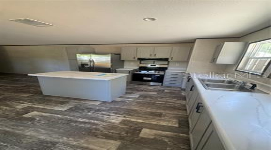 Trenton, Florida 32693, 3 Bedroom Bedrooms, ,2 Bathroombathrooms,Residential,For Sale,82Nd,0,Mfrgc540588