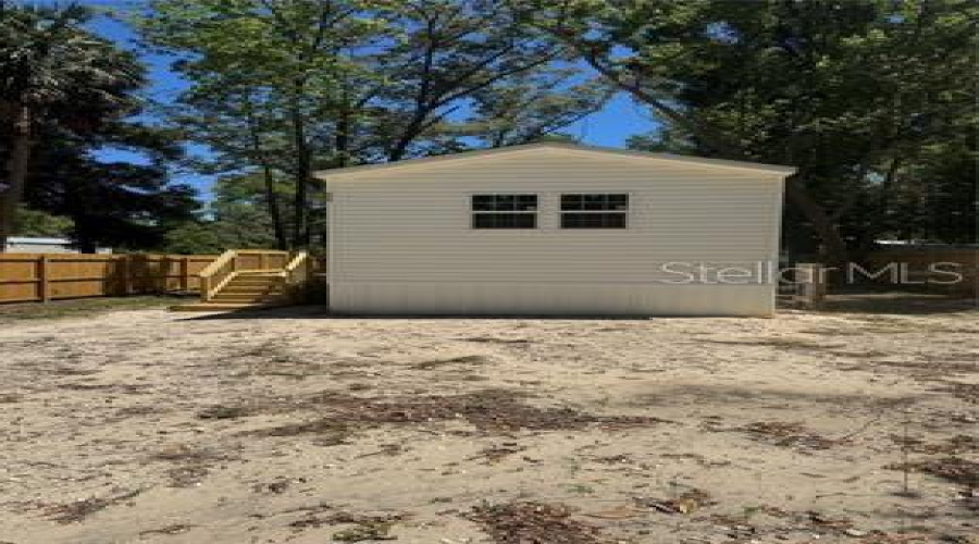 Trenton, Florida 32693, 3 Bedroom Bedrooms, ,2 Bathroombathrooms,Residential,For Sale,82Nd,0,Mfrgc540588