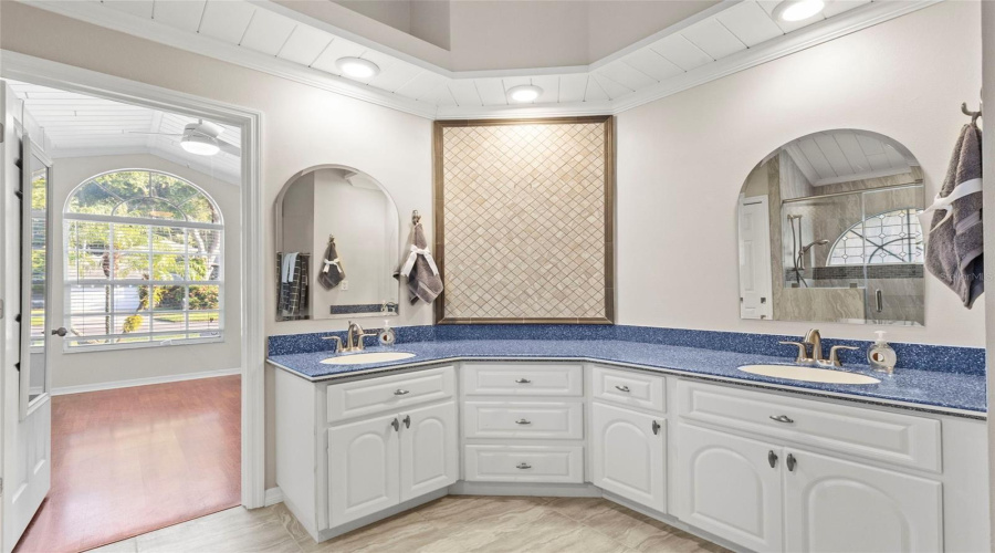 Tampa, Florida 33626, 4 Bedroom Bedrooms, ,2 Bathroombathrooms,Residential,For Sale,Breland,0,Mfrtb8510327