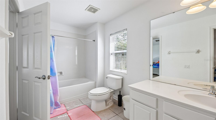 Orlando, Florida 32828, 3 Bedroom Bedrooms, ,2 Bathroombathrooms,Residential,For Sale,Bellinkoff,0,Mfro6396700