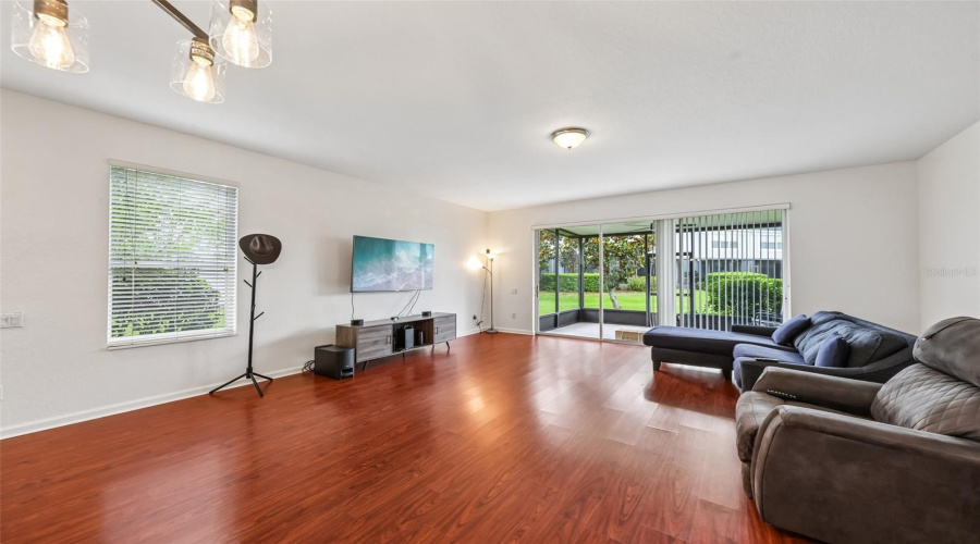 Orlando, Florida 32828, 3 Bedroom Bedrooms, ,2 Bathroombathrooms,Residential,For Sale,Bellinkoff,0,Mfro6396700