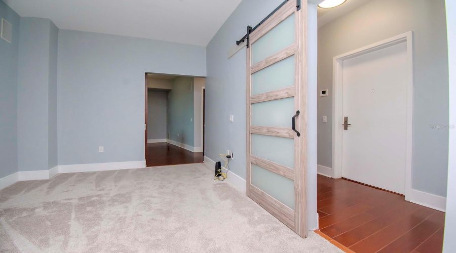 Tampa, Florida 33602, 2 Bedroom Bedrooms, ,2 Bathroombathrooms,Residential,For Sale,Channelside,0,Mfrtb8542319