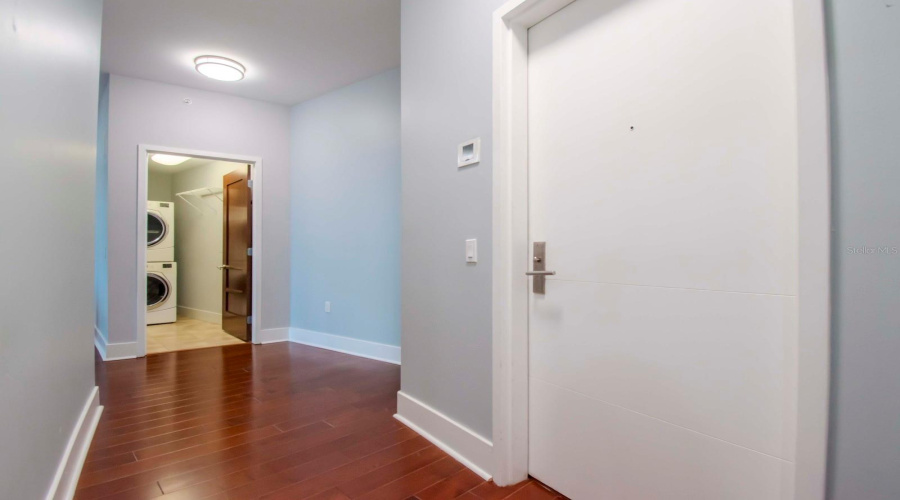 Tampa, Florida 33602, 2 Bedroom Bedrooms, ,2 Bathroombathrooms,Residential,For Sale,Channelside,0,Mfrtb8542319