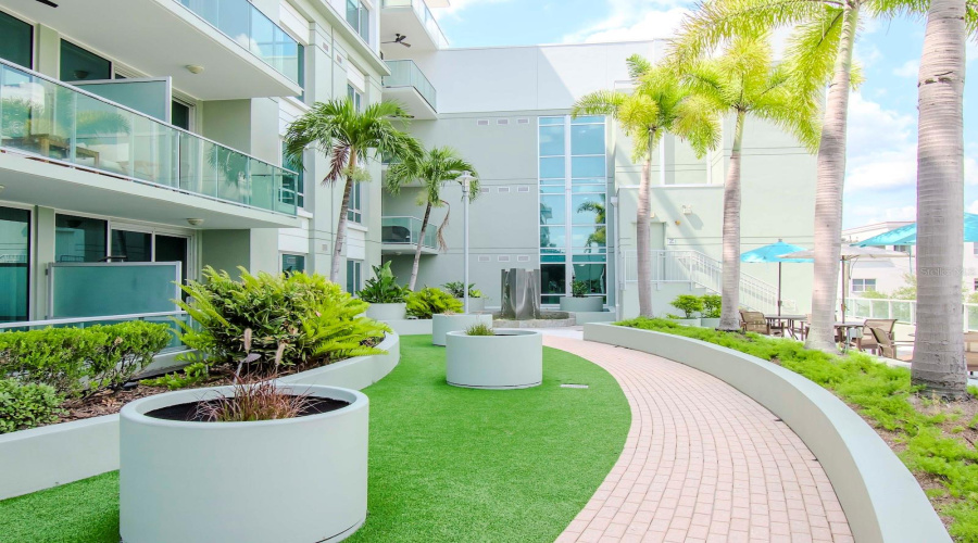 Tampa, Florida 33602, 2 Bedroom Bedrooms, ,2 Bathroombathrooms,Residential,For Sale,Channelside,0,Mfrtb8542319