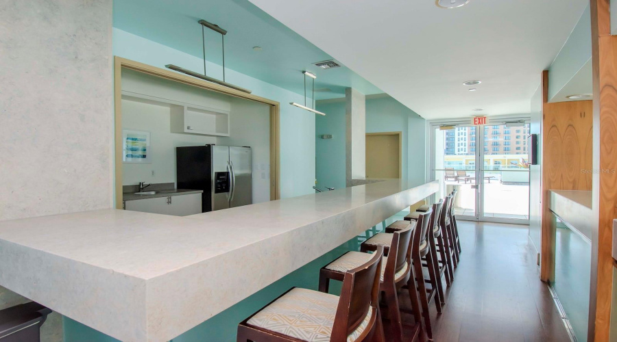 Tampa, Florida 33602, 2 Bedroom Bedrooms, ,2 Bathroombathrooms,Residential,For Sale,Channelside,0,Mfrtb8542319