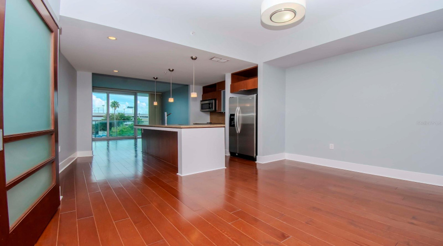 Tampa, Florida 33602, 2 Bedroom Bedrooms, ,2 Bathroombathrooms,Residential,For Sale,Channelside,0,Mfrtb8542319