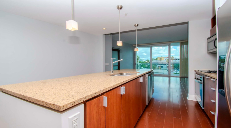 Tampa, Florida 33602, 2 Bedroom Bedrooms, ,2 Bathroombathrooms,Residential,For Sale,Channelside,0,Mfrtb8542319