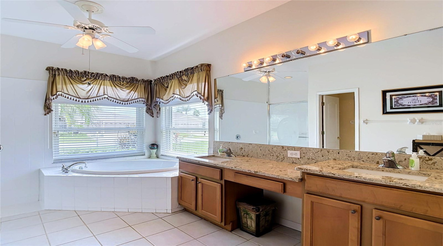Trinity, Florida 34655, 2 Bedroom Bedrooms, ,2 Bathroombathrooms,Residential,For Sale,Morning Rose,0,Mfrtb8535097