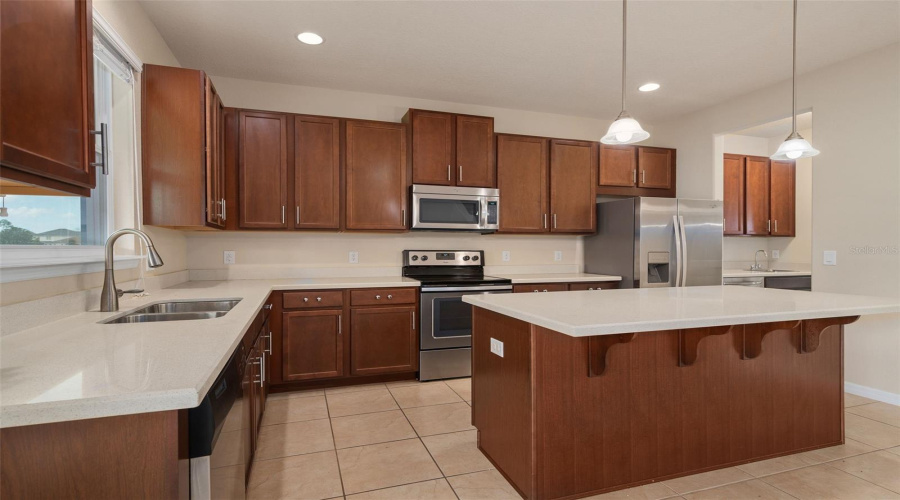 Orlando, Florida 32811, 4 Bedroom Bedrooms, ,2 Bathroombathrooms,Residential,For Sale,Dove Tree,0,Mfro6412846