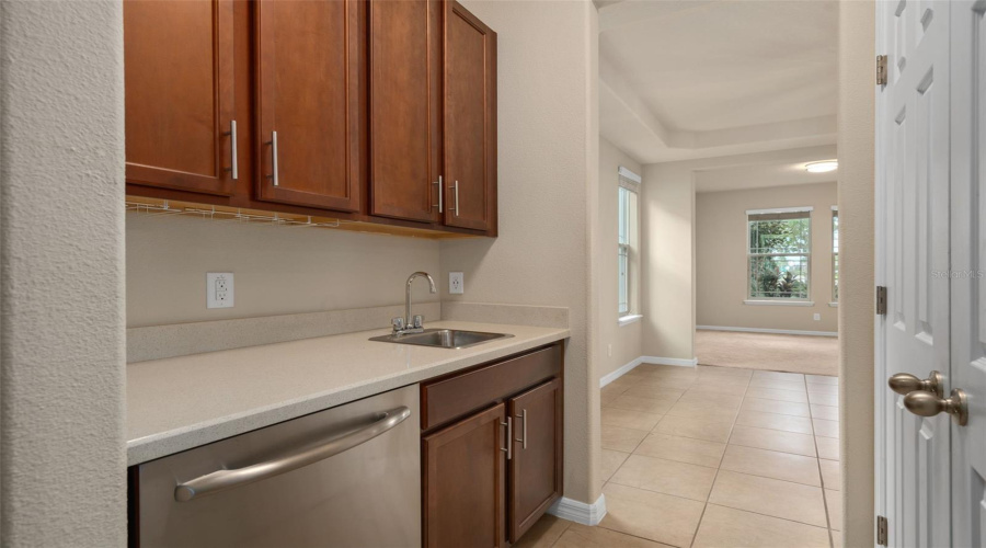 Orlando, Florida 32811, 4 Bedroom Bedrooms, ,2 Bathroombathrooms,Residential,For Sale,Dove Tree,0,Mfro6412846