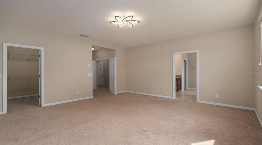 Orlando, Florida 32811, 4 Bedroom Bedrooms, ,2 Bathroombathrooms,Residential,For Sale,Dove Tree,0,Mfro6412846