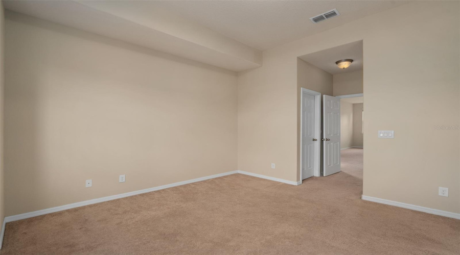 Orlando, Florida 32811, 4 Bedroom Bedrooms, ,2 Bathroombathrooms,Residential,For Sale,Dove Tree,0,Mfro6412846