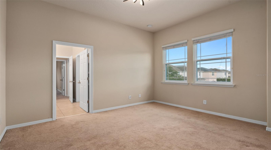 Orlando, Florida 32811, 4 Bedroom Bedrooms, ,2 Bathroombathrooms,Residential,For Sale,Dove Tree,0,Mfro6412846
