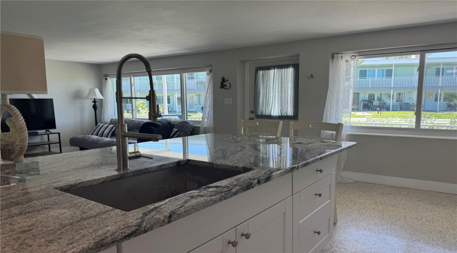 South Pasadena, Florida 33707, 1 Bedroom Bedrooms, ,1 Bathroombathrooms,Residential,For Sale,Shore,0,Mfrtb8537146