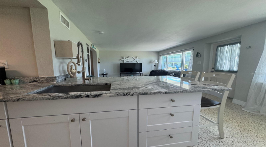 South Pasadena, Florida 33707, 1 Bedroom Bedrooms, ,1 Bathroombathrooms,Residential,For Sale,Shore,0,Mfrtb8537146