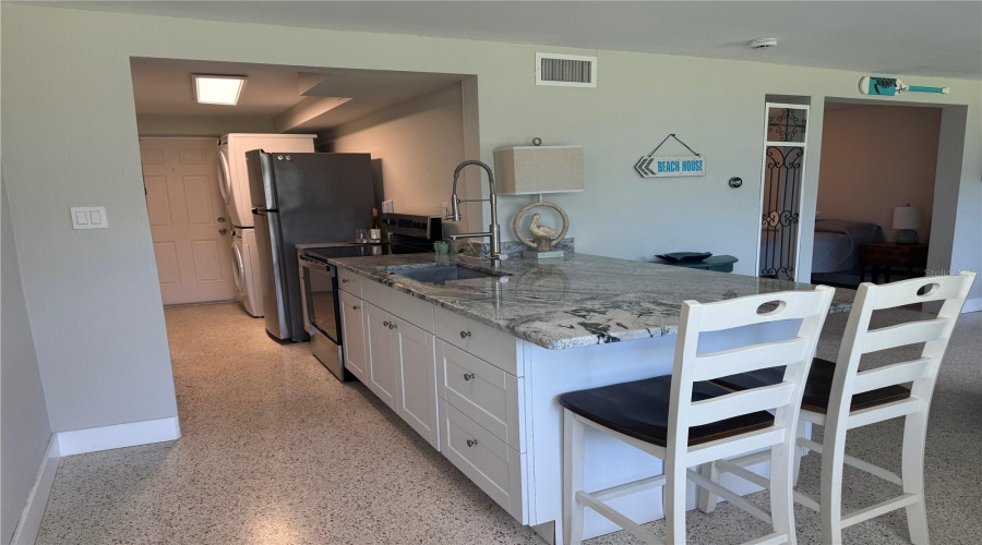 South Pasadena, Florida 33707, 1 Bedroom Bedrooms, ,1 Bathroombathrooms,Residential,For Sale,Shore,0,Mfrtb8537146