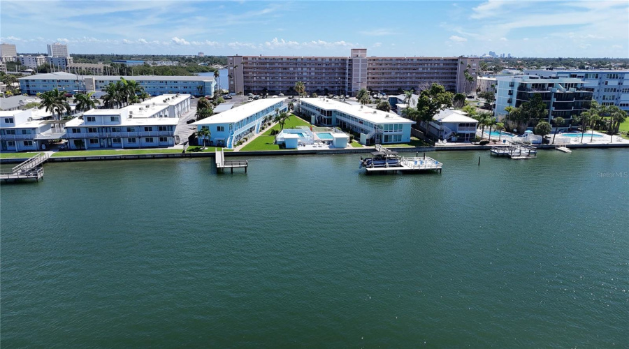 South Pasadena, Florida 33707, 1 Bedroom Bedrooms, ,1 Bathroombathrooms,Residential,For Sale,Shore,0,Mfrtb8537146
