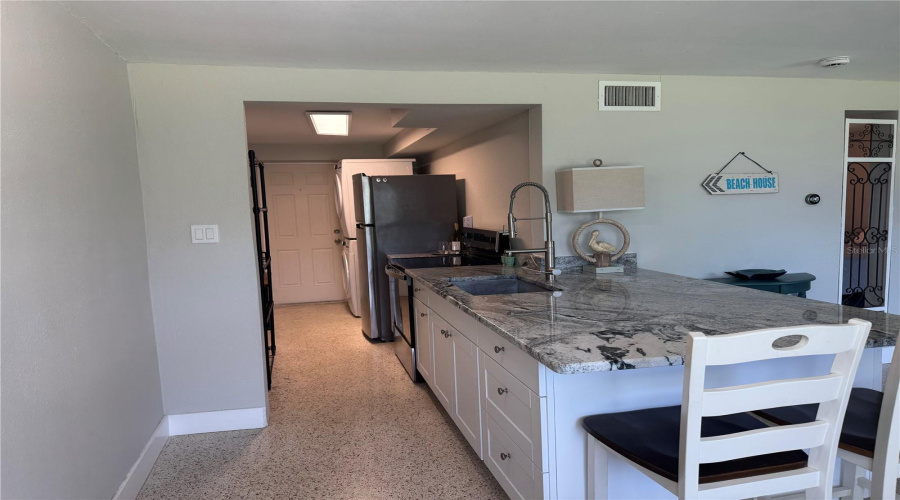 South Pasadena, Florida 33707, 1 Bedroom Bedrooms, ,1 Bathroombathrooms,Residential,For Sale,Shore,0,Mfrtb8537146