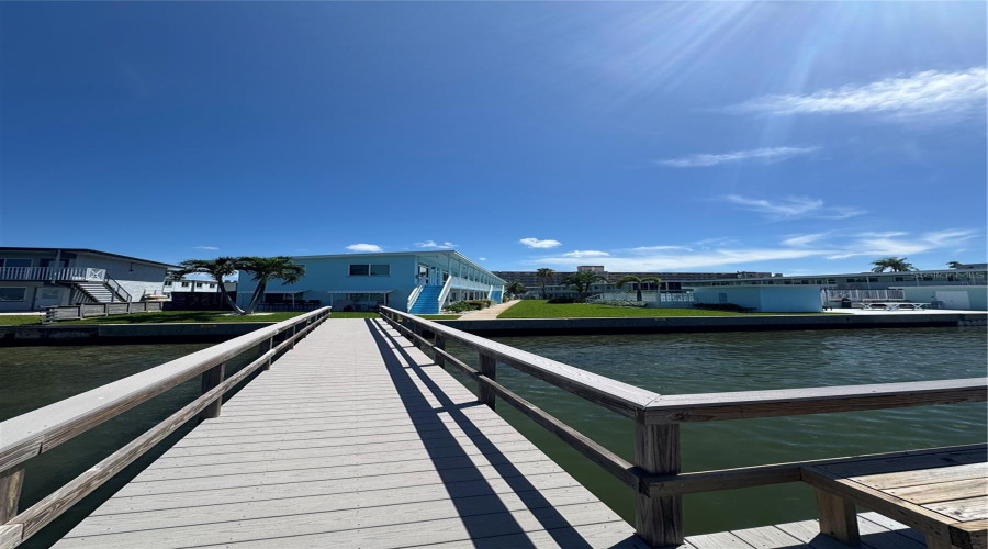 South Pasadena, Florida 33707, 1 Bedroom Bedrooms, ,1 Bathroombathrooms,Residential,For Sale,Shore,0,Mfrtb8537146