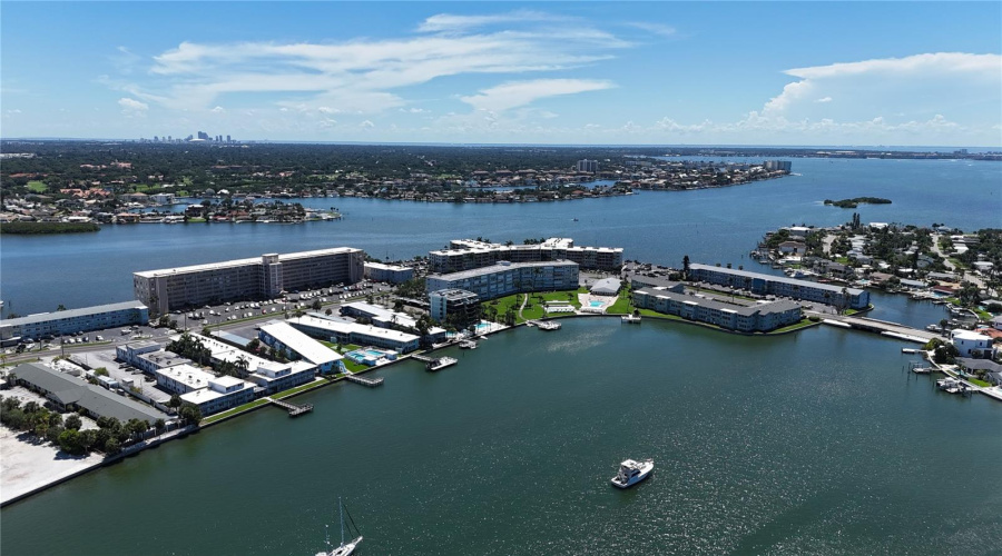 South Pasadena, Florida 33707, 1 Bedroom Bedrooms, ,1 Bathroombathrooms,Residential,For Sale,Shore,0,Mfrtb8537146