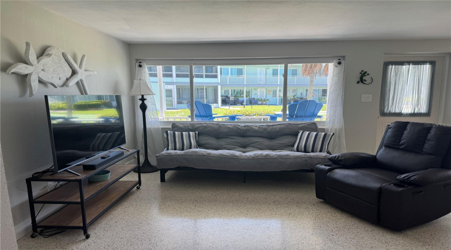South Pasadena, Florida 33707, 1 Bedroom Bedrooms, ,1 Bathroombathrooms,Residential,For Sale,Shore,0,Mfrtb8537146