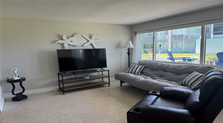 South Pasadena, Florida 33707, 1 Bedroom Bedrooms, ,1 Bathroombathrooms,Residential,For Sale,Shore,0,Mfrtb8537146