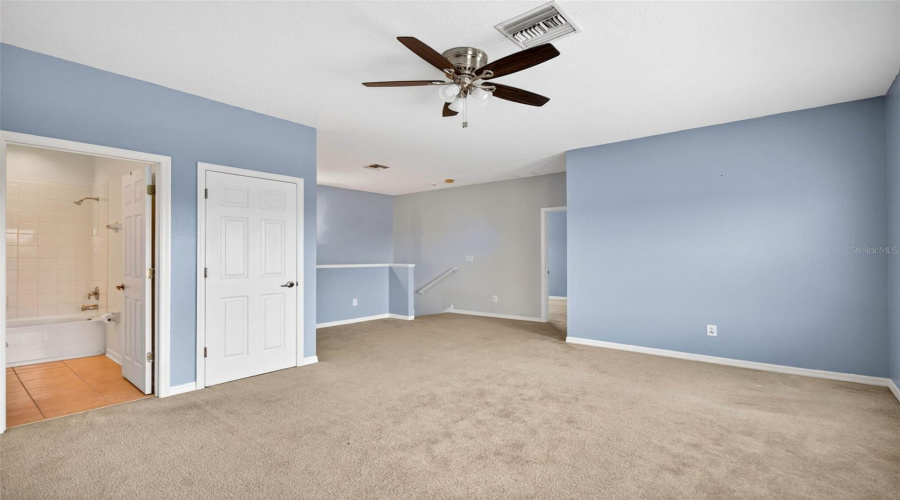 Bonus Room With Area For Desk - Bathroom 4
