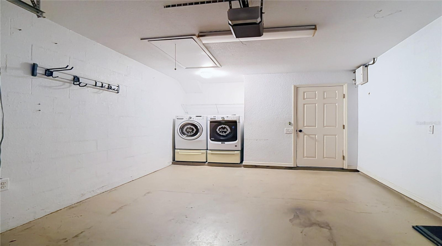 Lakeland, Florida 33810, 3 Bedroom Bedrooms, ,2 Bathroombathrooms,Residential,For Sale,Shirley,0,Mfrl4963526