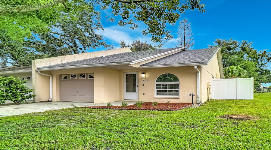 Lakeland, Florida 33810, 3 Bedroom Bedrooms, ,2 Bathroombathrooms,Residential,For Sale,Shirley,0,Mfrl4963526