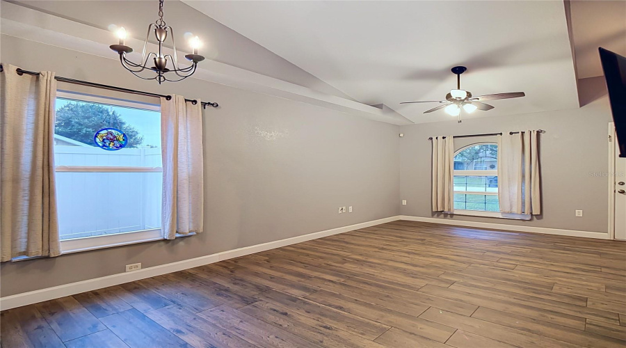 Lakeland, Florida 33810, 3 Bedroom Bedrooms, ,2 Bathroombathrooms,Residential,For Sale,Shirley,0,Mfrl4963526