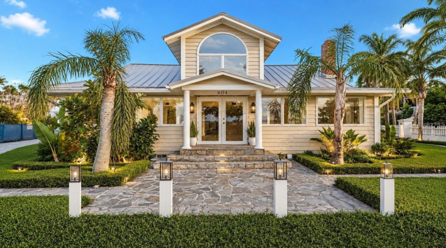 Sarasota, Florida 34242, 5 Bedroom Bedrooms, ,5 Bathroombathrooms,Residential,For Sale,Norsota,0,Mfra4702465