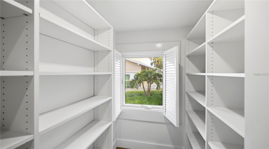 Sarasota, Florida 34242, 5 Bedroom Bedrooms, ,5 Bathroombathrooms,Residential,For Sale,Norsota,0,Mfra4702465