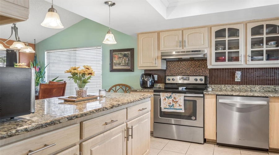 Brandon, Florida 33510, 4 Bedroom Bedrooms, ,2 Bathroombathrooms,Residential,For Sale,Avocado,0,Mfrtb8492194