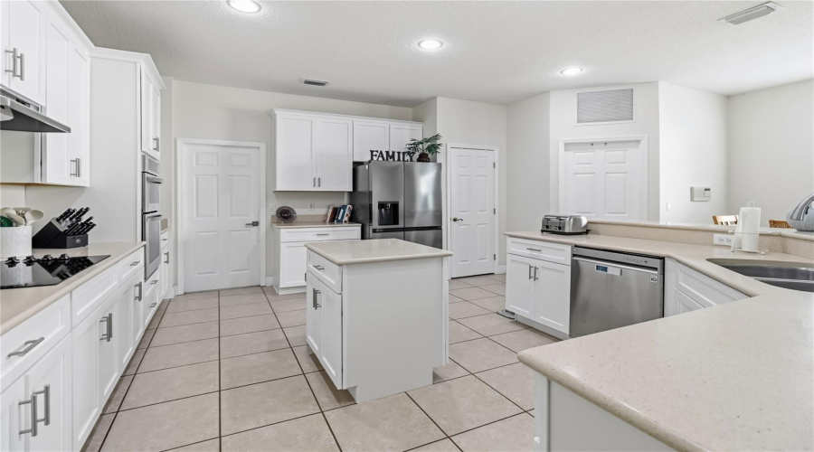 Kissimmee, Florida 34741, 4 Bedroom Bedrooms, ,3 Bathroombathrooms,Residential,For Sale,Forest Ridge,0,Mfrs5154697