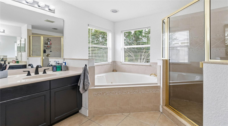 Kissimmee, Florida 34741, 4 Bedroom Bedrooms, ,3 Bathroombathrooms,Residential,For Sale,Forest Ridge,0,Mfrs5154697