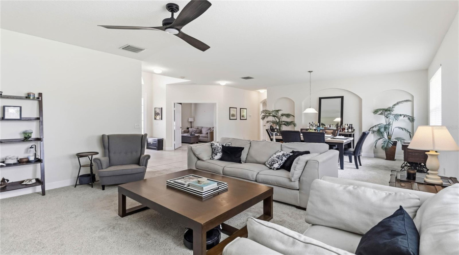 Kissimmee, Florida 34741, 4 Bedroom Bedrooms, ,3 Bathroombathrooms,Residential,For Sale,Forest Ridge,0,Mfrs5154697