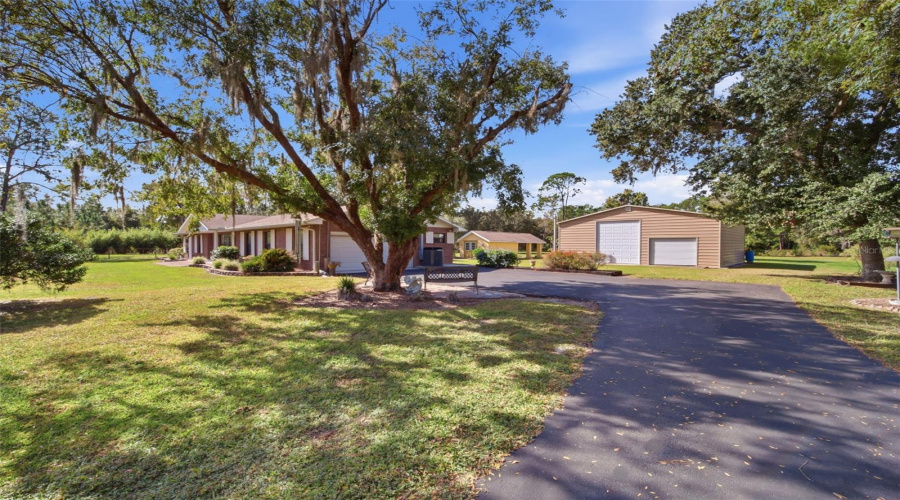 Lakeland, Florida 33809, 3 Bedroom Bedrooms, ,2 Bathroombathrooms,Residential,For Sale,Moore,0,Mfrl4963674