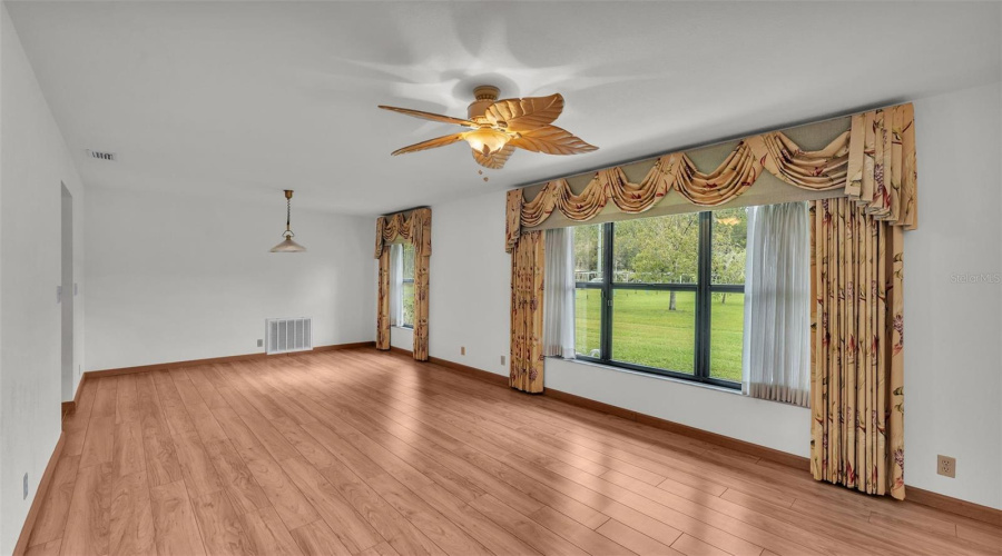 Dining / Living Room